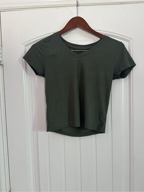 Women’s Short Sleeve V-Neck Ribbed Top - Olive Green